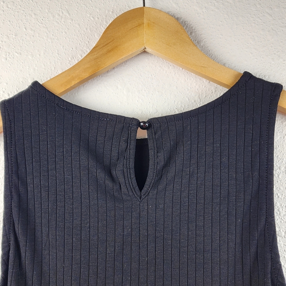 Garage Sculpt Ribbed Knit Crop Tank Top Basic Black Sleeveless Size Medium - Picture 4 of 8
